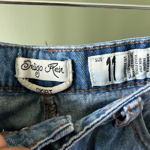 Jean Skirt - Picture 3 of 3